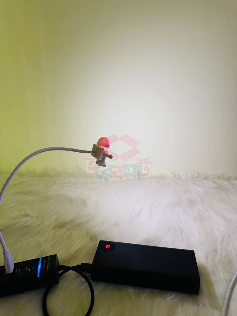 USB Mini Astronauts Light - Image 2